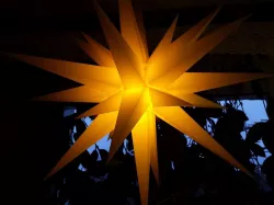 Christmas Moravian star (no support needed)