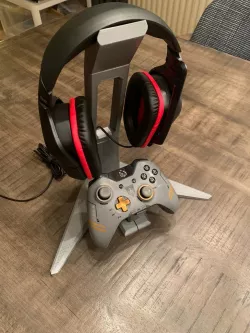 Headset+controller Stand