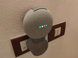 Nest Mini mount for the Italian socket