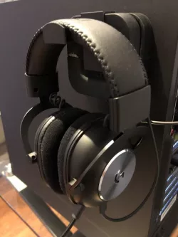 NZXT Puck Headphone Adapter