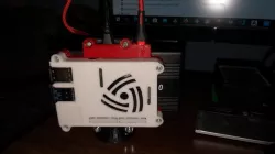 Raspberry Pi4 Case with 1 SSD spaces +foot+Cable support