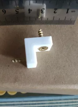 Small shelf bracket (20mm)