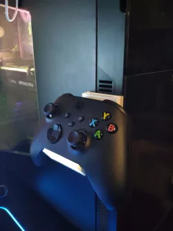Xbox Controller Holder Mod for Nanoxia Deep Silence 5 Case
