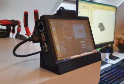 Case - Raspberry Pi 3b+ with 5 Inch TFT - with Stand