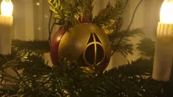 Harry Potter Christmas Ball: Deathly Hallows
