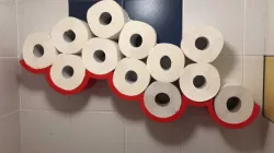 Toiletpaper cloud shelf