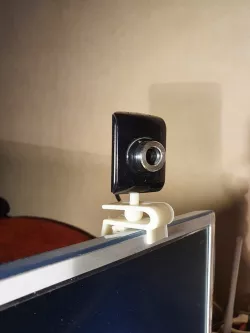 Webcam Clip Compliant, Monitor Safe, Parametric (OpenSCAD)