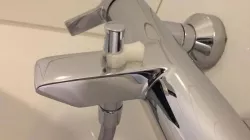 Bathroom faucet shower bathtub switch blocker