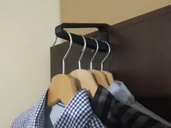 Edge Cloth Hanger