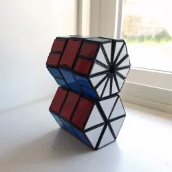 Hexagonal prism plus twisty puzzle