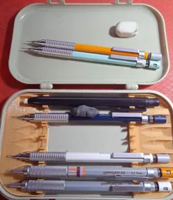 Mechanical pencil holder