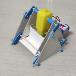 Triangle Robot using Geared motor