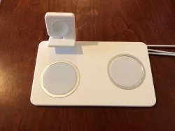 Apple MagSafe Charging Station