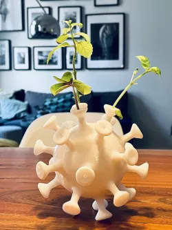 Corona Vase