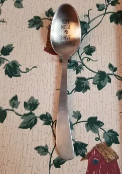 Decorative spoon wall holder