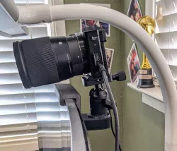 DSLR as a Webcam: monitor mount