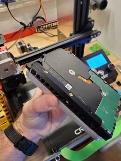 High Capacity 3.5in HDD Adapter Bracket
