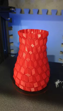 Levitation Curved honeycomb vase