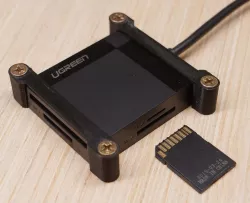 Screw Mounting Brackets for Memory Card Reader