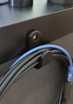 Simple Cable Hook