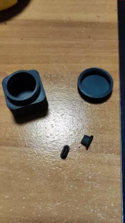 USB-C protective cap + small case box