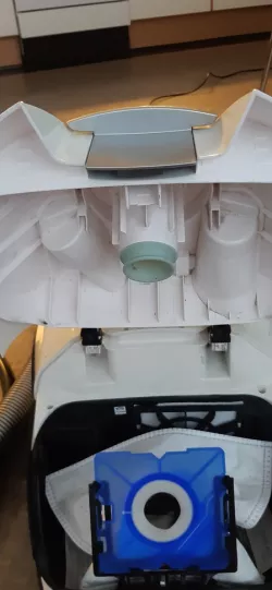 Vacuum cleaner bag inlet for Singer 4527 ECO