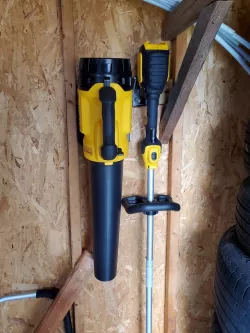 Dewalt Leaf Blower V1 Wall Mount