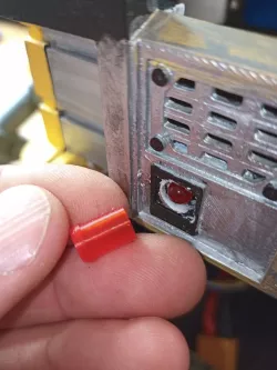 WALL-E (Red LED on front panel)