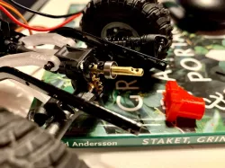 Axial scx24 pass through middle axle for 6x6