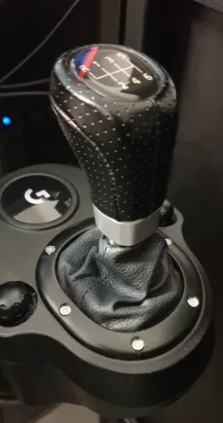 Hub for BMW custom knob Logitech G29 shifter
