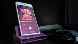 Smartphone Stand With Passive Audio Amplifier