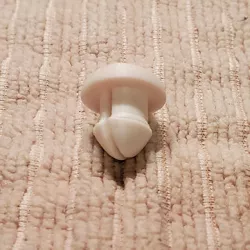 Split handle cap retainer