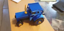 Toy Tractor in 33 pieces  -  "Oxvalley T1"