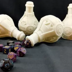 $8.00Alchemists potion bottle Dicebox (Threaded)