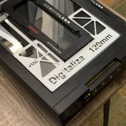 Adapter for Digitaliza Film Holder to Epson v500/v550/v600 Scanners