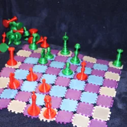 Curves' VS Corners Chess Set