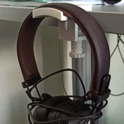 Headphones holder