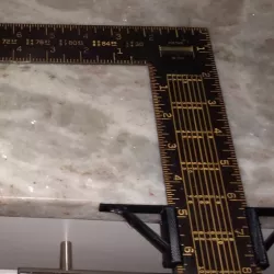 Parallel edge guide