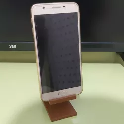 Smart phone stand
