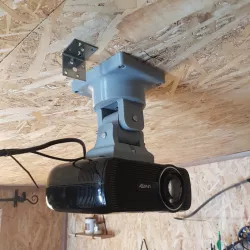 Universal Projector Mount