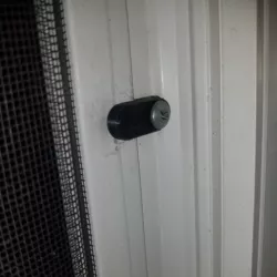 Window Screen Clip