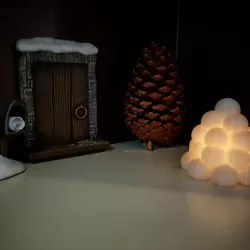 $2.00Elf Home Set
