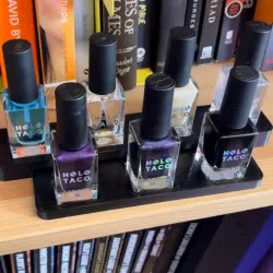 Holo Taco Nail Polish Stand