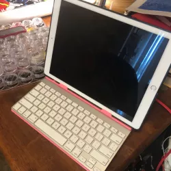Ipad keyboard stand