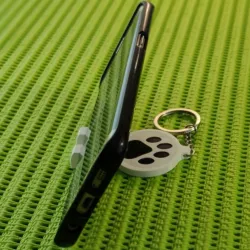 Smartphone stand keychain