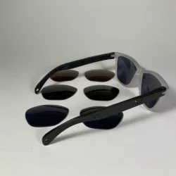 Sunglasses printed with supports