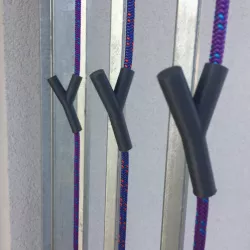 Y-hook with rope