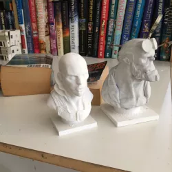 Abe Sapiens Bust