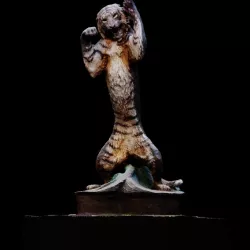 Territorial Challenge Tiger Sculpture