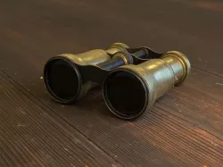 Vintage theatre binocular Low-poly 3D model